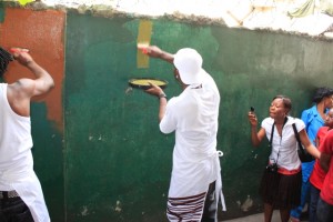 the twins paint No airs - Peter and Paul hit the brush on the wall