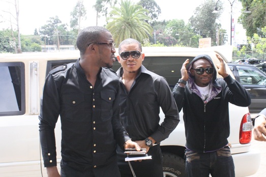 arriving for press conference Bracket arrives a pre-concert press briefing in Kenya