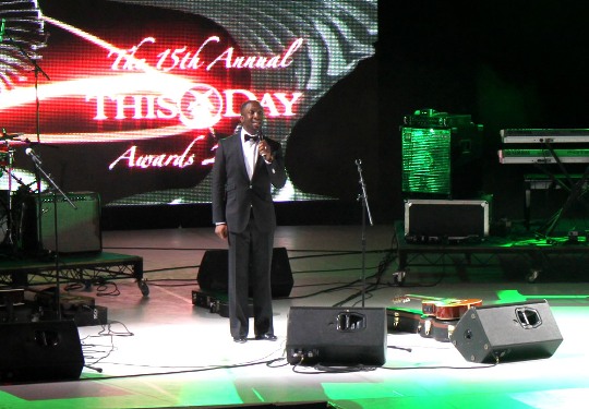 darey on stage