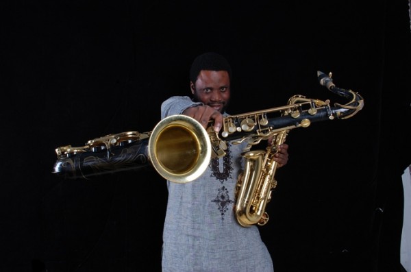 Mike Aremu (4)
