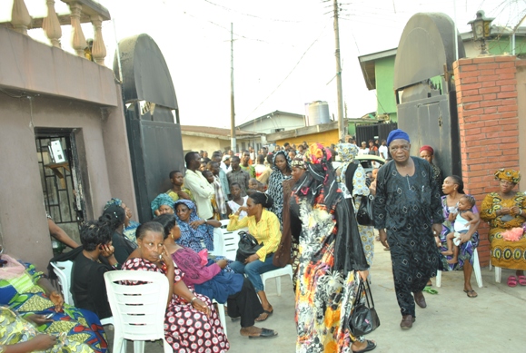 cross section of mourners