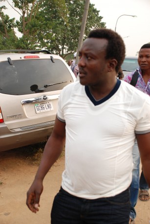 Saheed Osupa arriving at the airport