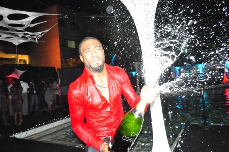 Praize pops open the bottle