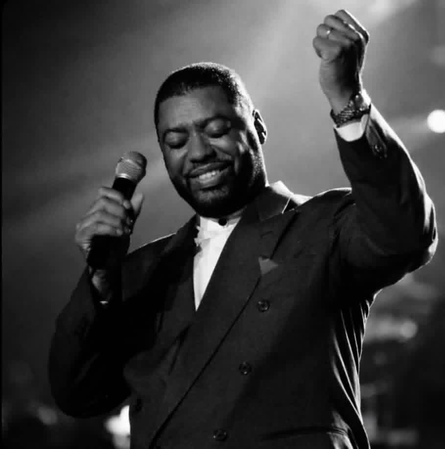 Ron Kenoly